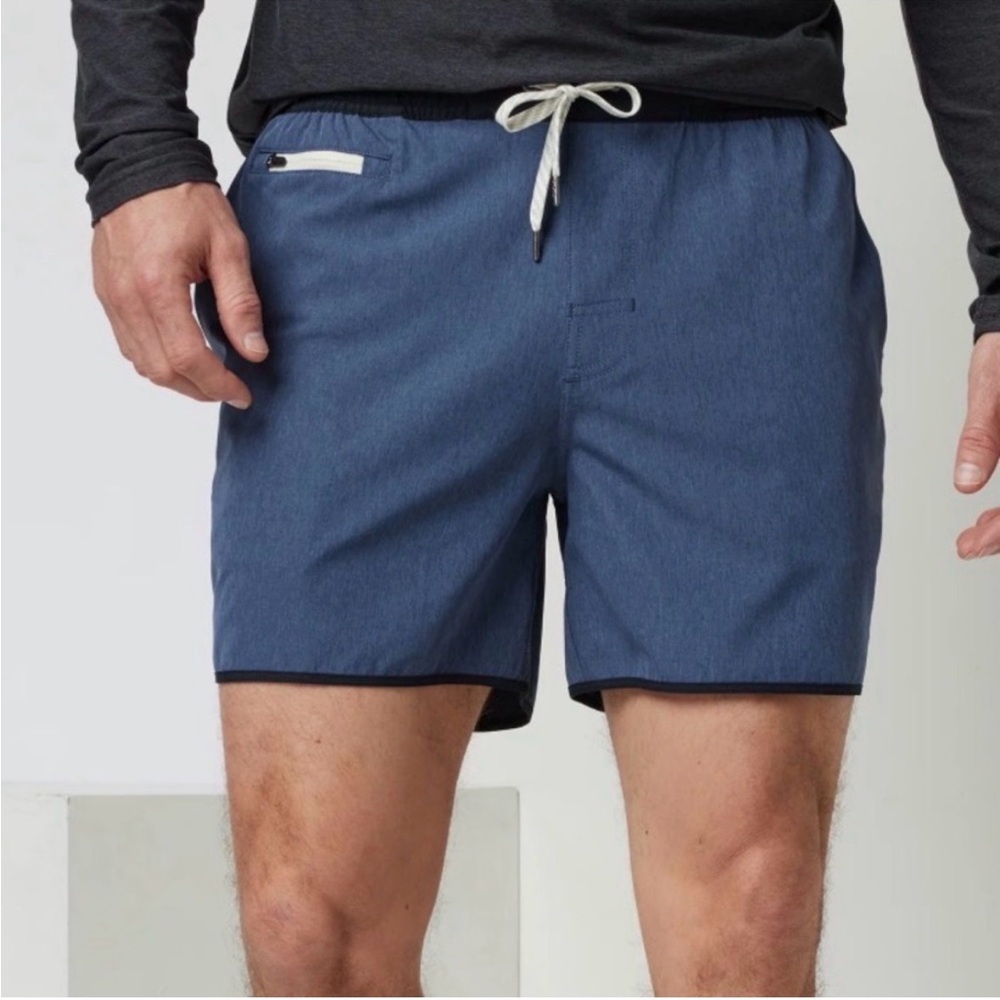 Vuori Banks shorts navy blue size large